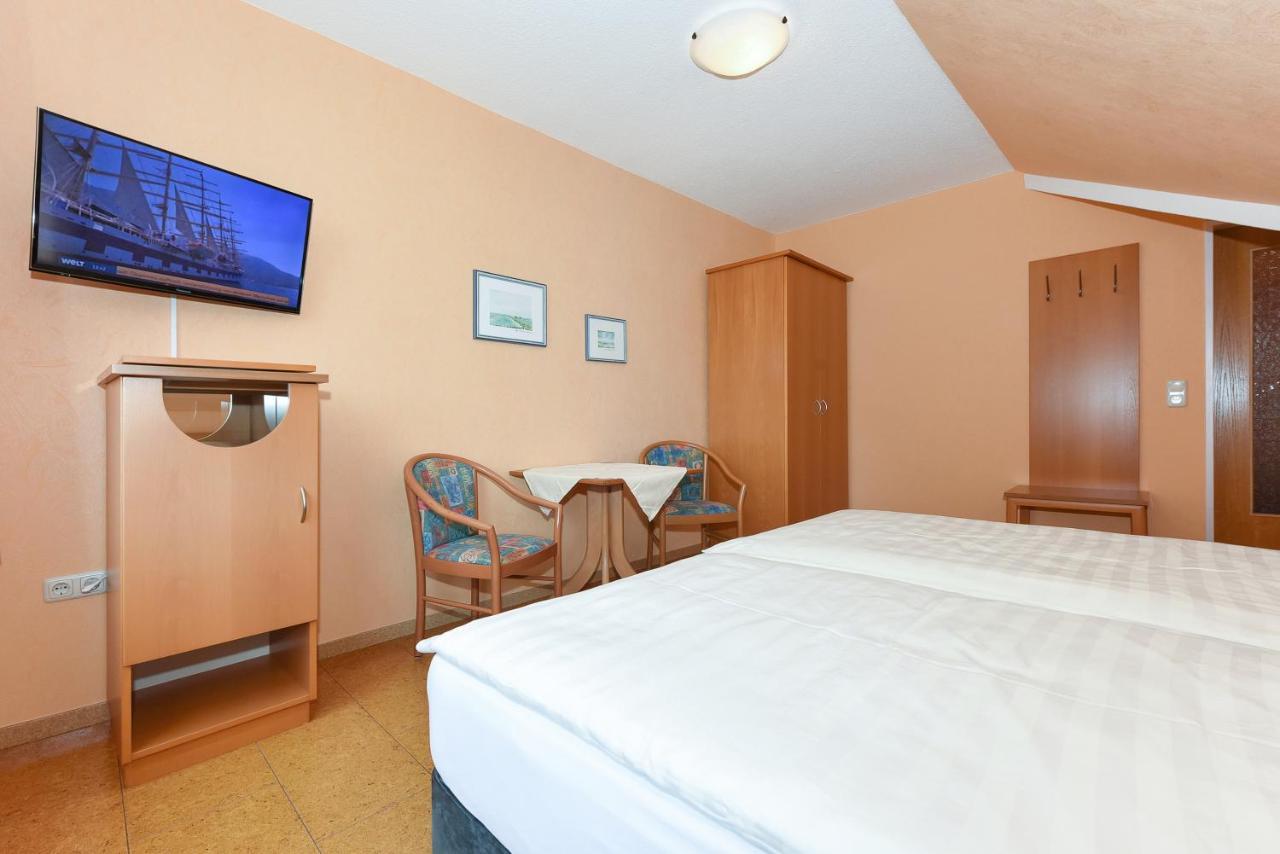 Hotel-Pension Altes Siel Bensersiel Dış mekan fotoğraf